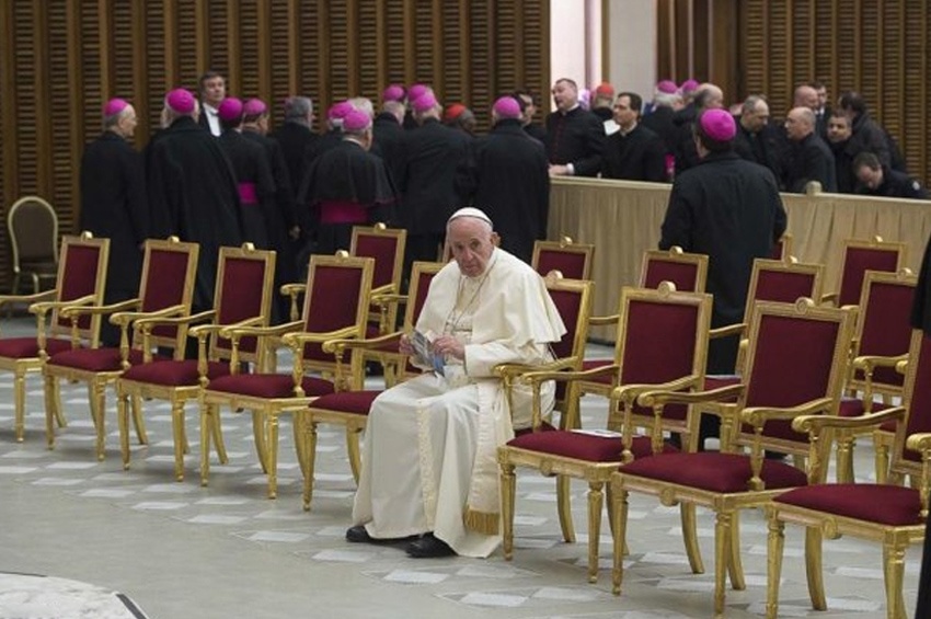 Czy nadal mamy być posłuszni Papieżowi ?